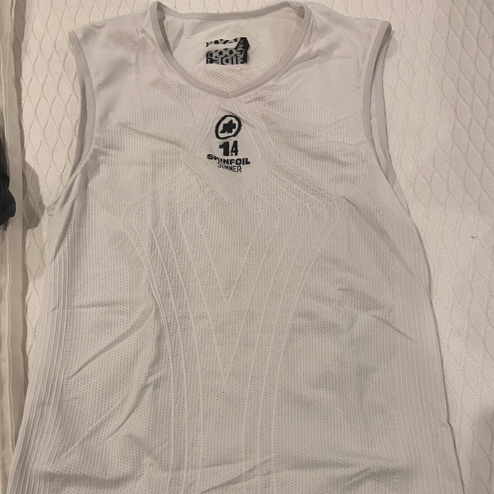 Assos Men’s skinfoil base layer size II
